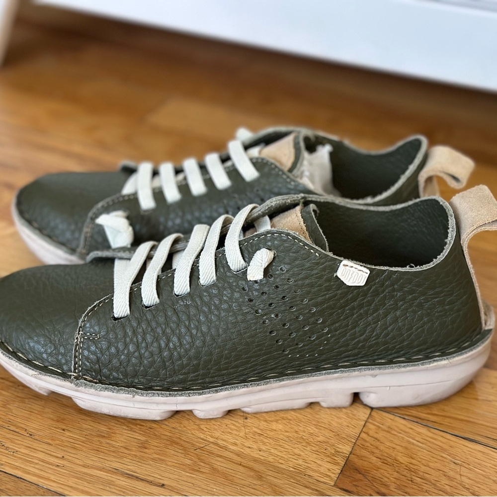 On Foot Silken Low Top Sneaker Perforated Olive Green Size 38 Spain